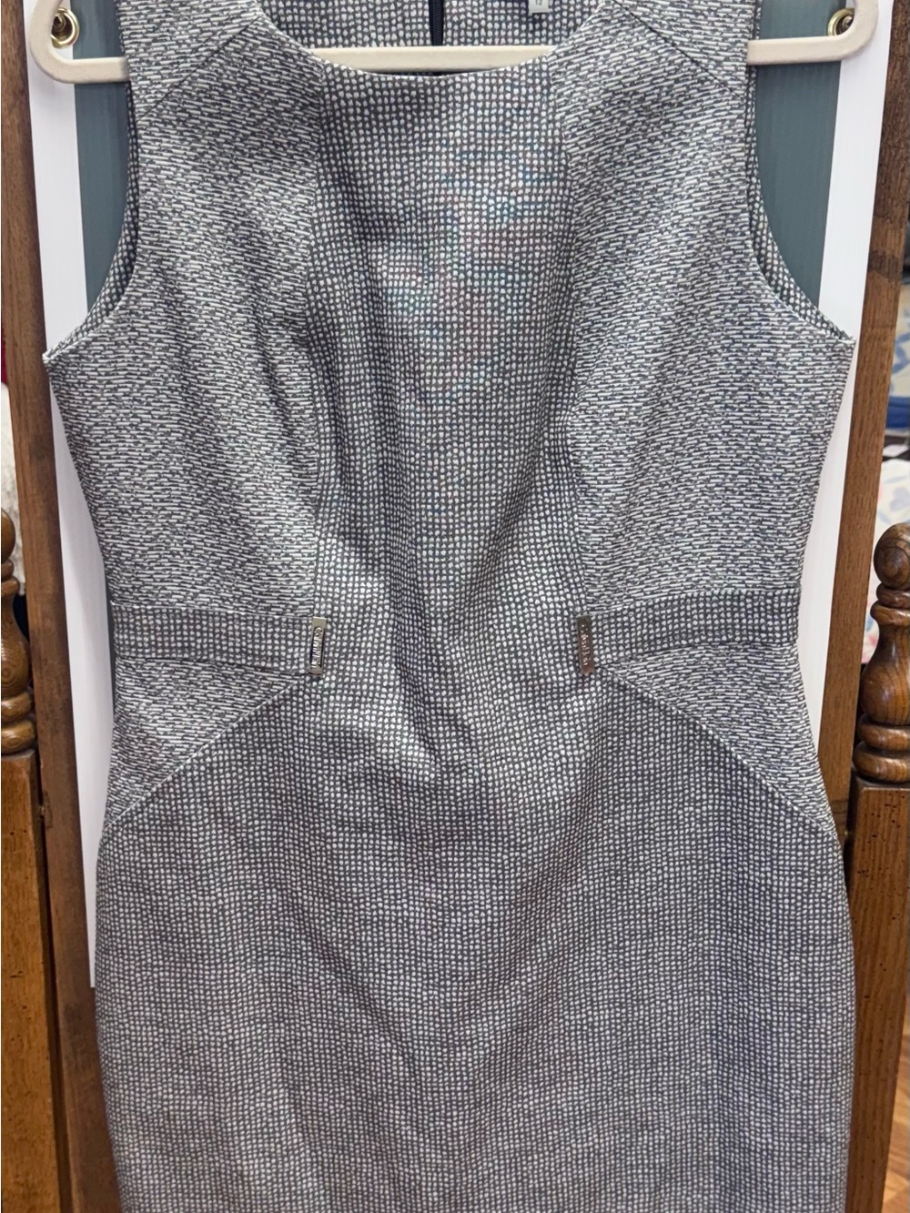 Calvin Klein Sleeveless Gray Textured Sheath Dress - Size 12